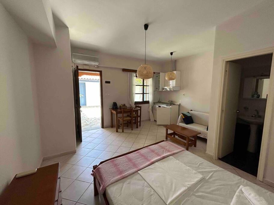 Apartamento Cozy Studio In Skala, Agistri Exterior foto